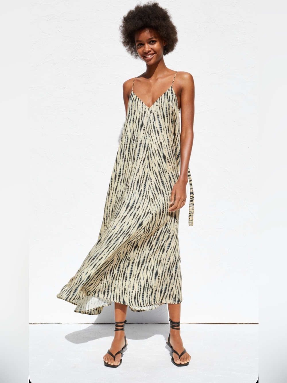 Women’s Tie Dye Maxi Dress Blue Ivory Spaghetti Strap Tie Back Flowy Boho size S